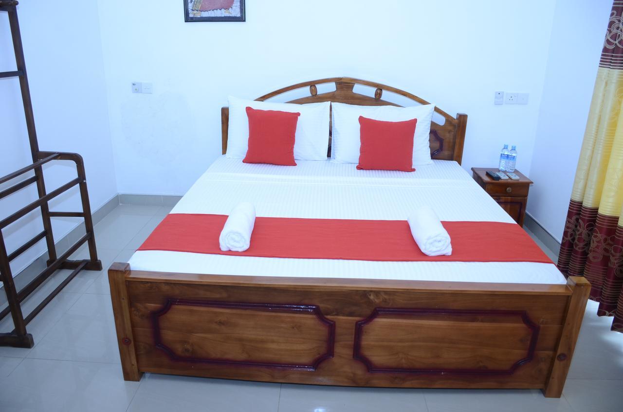 Yoho Beach Glory Hotel Negombo Exterior foto
