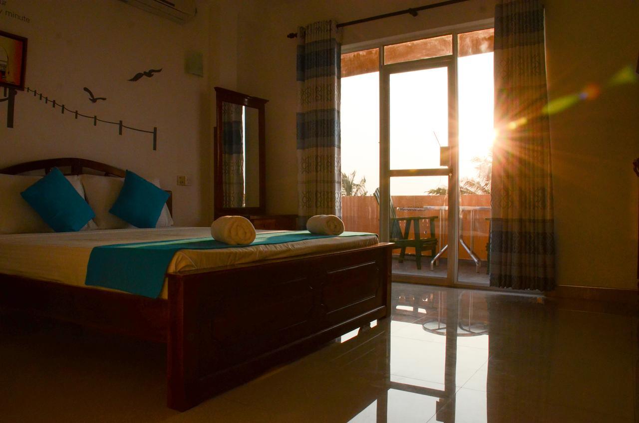 Yoho Beach Glory Hotel Negombo Exterior foto